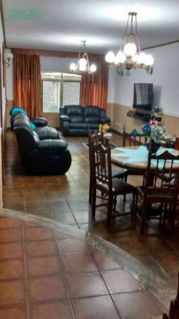 Sobrado com 3 Quartos à Venda, 470 m² por R$ 3.250.000 Rua Brás Cubas - Vila Lanzara, Guarulhos - SP