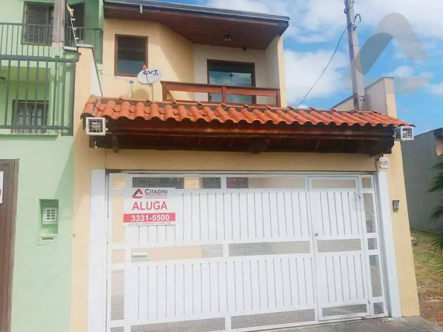 Casa com 3 Quartos para Alugar, 163 m² por R$ 1.500/Mês Jardim Residencial Martinez, Sorocaba - SP