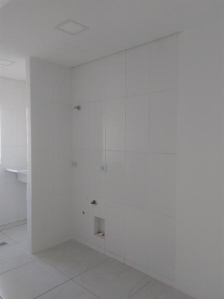 Apartamento com 2 Quartos para Alugar, 60 m² por R$ 1.300/Mês Rua Brasil, 461 - Saguaçú, Joinville - SC