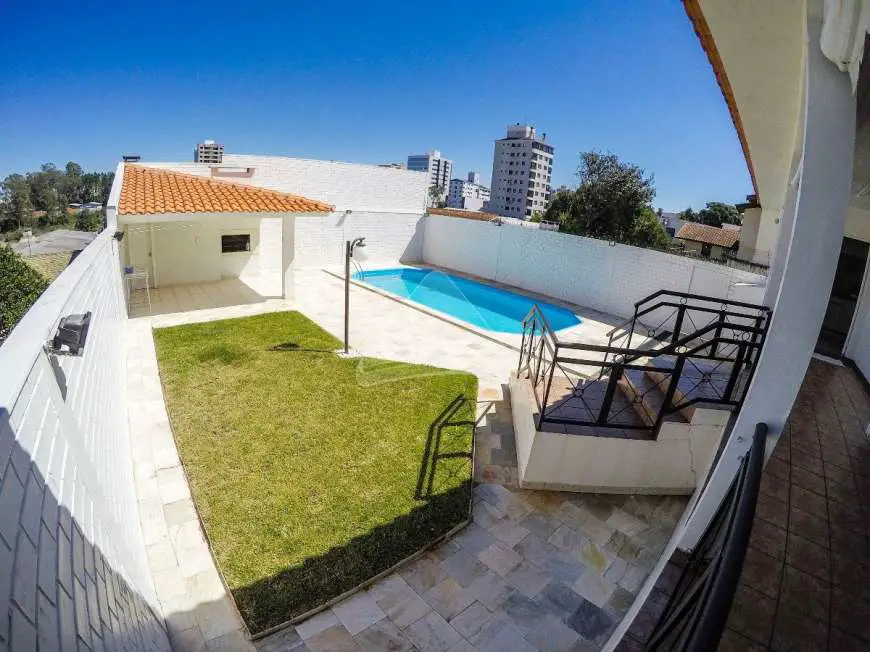 Casa com 4 Quartos à Venda, 331 m² por R$ 1.070.000 Lucas Araújo, Passo Fundo - RS