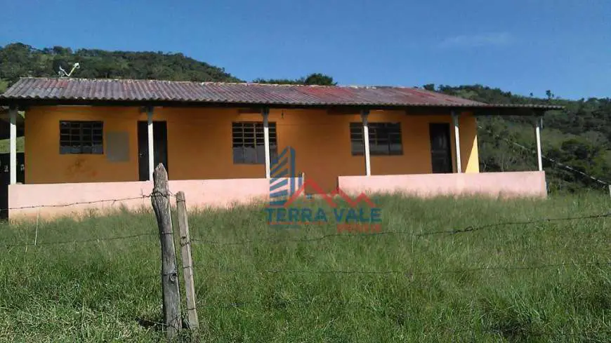 Chácara com 2 Quartos à Venda, 100 m² por R$ 250.000 Zona Rural, Gonçalves - MG
