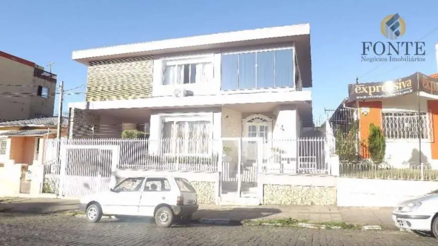 Casa com 3 Quartos à Venda, 379 m² por R$ 2.000.000 Rua Afonso Ribeiro - Centro, Lages - SC