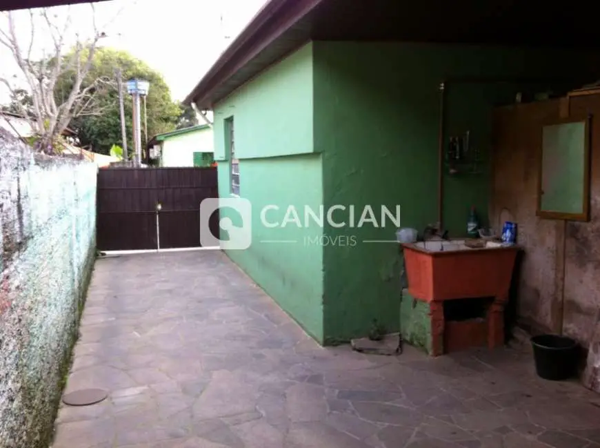 Casa com 3 Quartos à Venda, 197 m² por R$ 371.000 Rua São Carlos, 409 - Urlândia, Santa Maria - RS