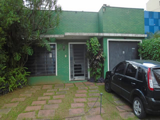 Casa com 2 Quartos para Alugar, 160 m² por R$ 8.000/Mês Rua Inhambú - Moema, São Paulo - SP