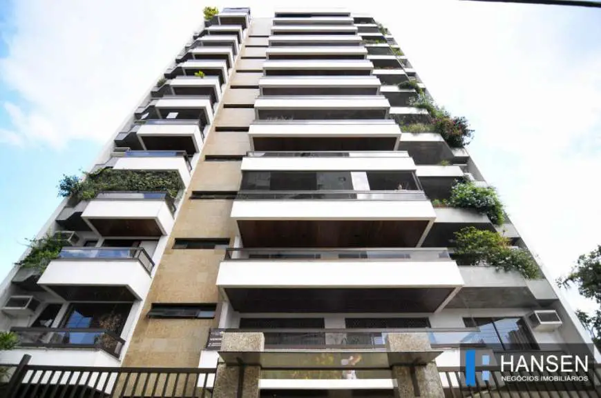 Apartamento com 4 Quartos à Venda, 310 m² por R$ 1.680.000 Rua Lages, 265 - Centro, Joinville - SC