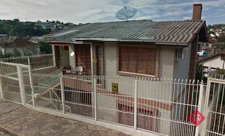 Casa com 3 Quartos à Venda, 188 m² por R$ 500.000 Rua Professor João Deboni, 106 - São José, Caxias do Sul - RS