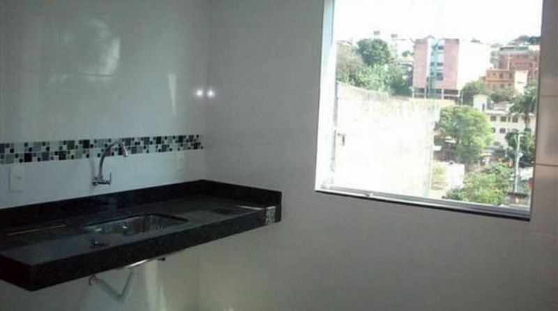 Casa com 3 Quartos à Venda, 165 m² por R$ 549.000 Universitário, Belo Horizonte - MG