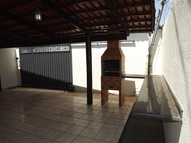 Casa com 2 Quartos para Alugar, 90 m² por R$ 990/Mês Rua 16 - Jardim Santo Antônio, Goiânia - GO