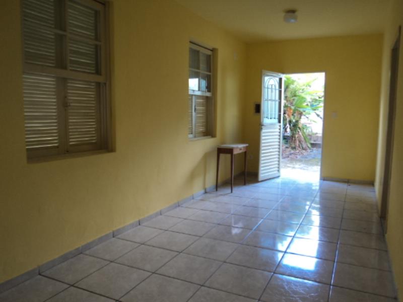 Casa com 2 Quartos para Alugar, 53 m² por R$ 870/Mês Jardim São Pedro, Porto Alegre - RS
