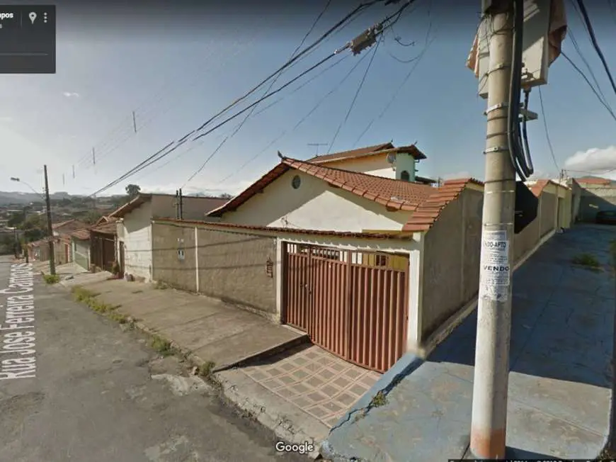 Casa com 3 Quartos para Alugar, 200 m² por R$ 1.700/Mês Rua José Ferreira Campos, 111 - Betânia, Belo Horizonte - MG