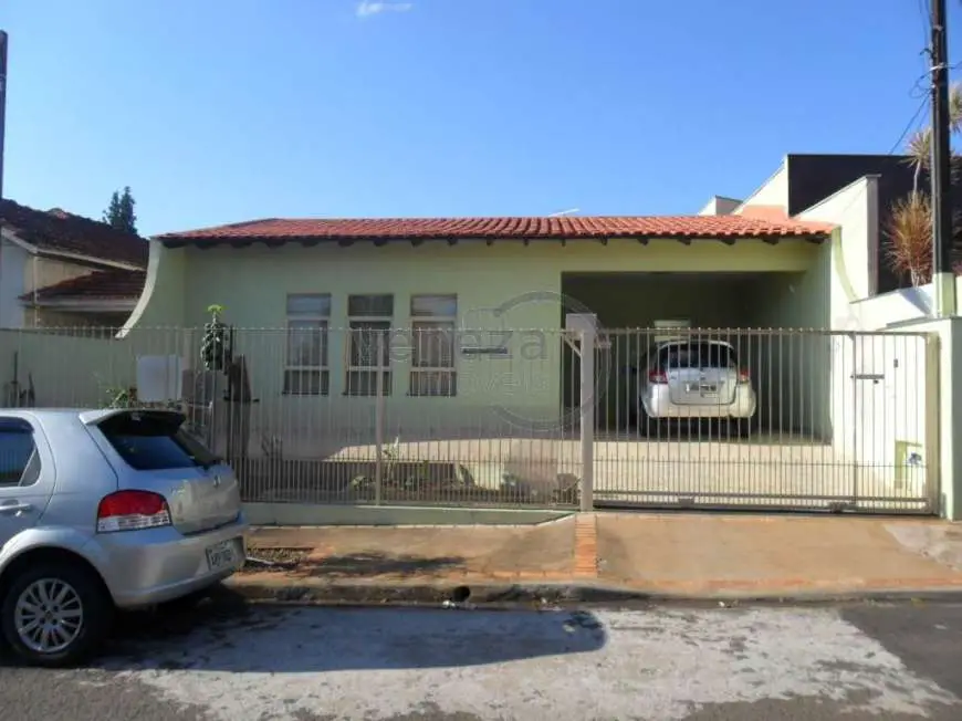 Casa com 3 Quartos à Venda, 124 m² por R$ 520.000 Rua Moreira Cabral, 412 - Jardim Londrilar, Londrina - PR
