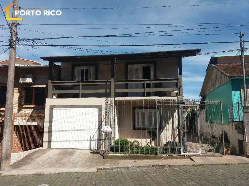 Casa com 5 Quartos à Venda, 185 m² por R$ 462.000 Rua José Libório da Costa - Pioneiro, Caxias do Sul - RS