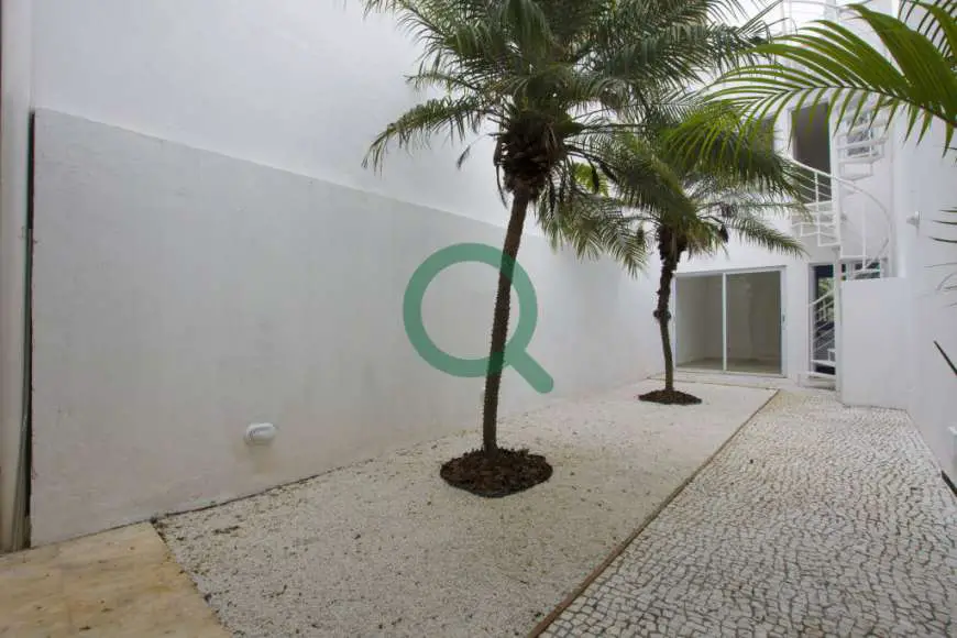 Casa com 3 Quartos para Alugar, 220 m² por R$ 10.000/Mês Rua Grécia - Jardim Europa, São Paulo - SP