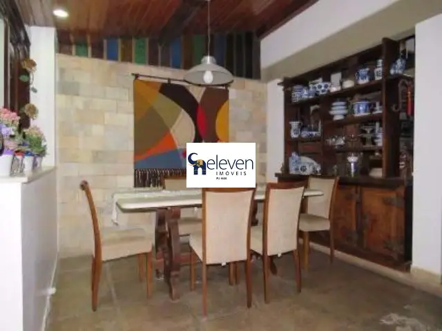 Casa com 4 Quartos à Venda, 300 m² por R$ 750.000 Federação, Salvador - BA