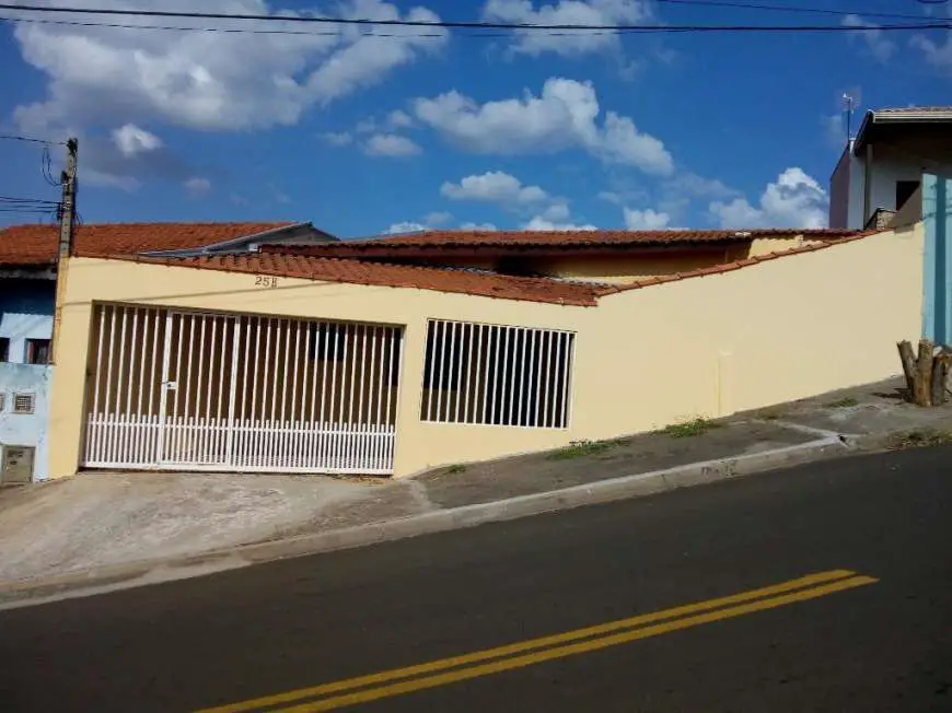Casa com 3 Quartos para Alugar, 130 m² por R$ 1.750/Mês Rua João Damasio - Loteamento Residencial Ana Carolina, Valinhos - SP