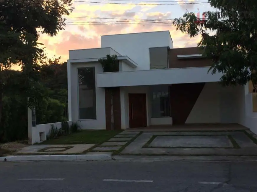 Casa de Condomínio com 3 Quartos para Alugar, 237 m² por R$ 3.500/Mês Jardim Gramados de Sorocaba, Sorocaba - SP