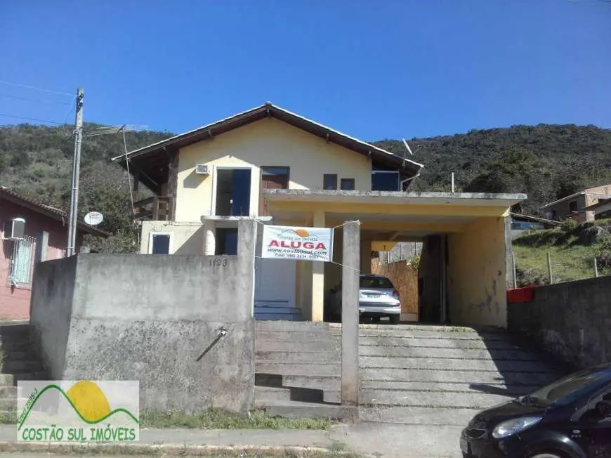 Casa com 3 Quartos para Alugar, 130 m² por R$ 1.850/Mês Rodovia Baldicero Filomeno, 630 - Ribeirão da Ilha, Florianópolis - SC
