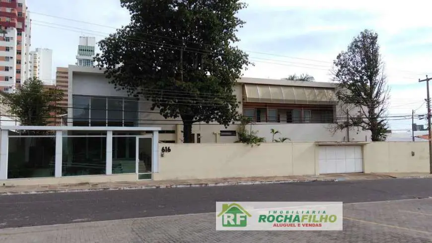 Casa com 3 Quartos para Alugar, 600 m² por R$ 40.000/Mês Rua Senador Cândido Ferraz - Jóquei, Teresina - PI