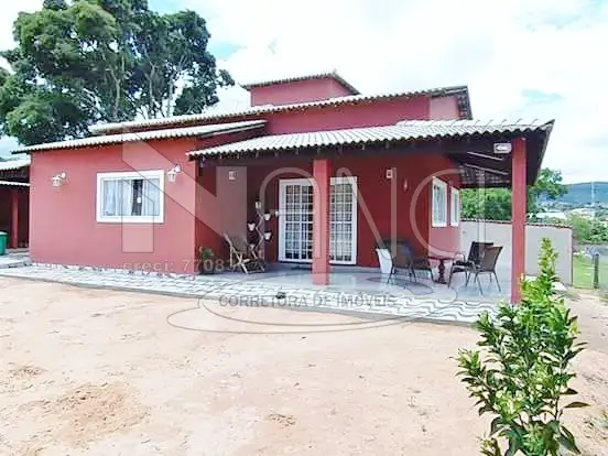 Casa com 3 Quartos à Venda, 200 m² por R$ 450.000 Analândia - SP