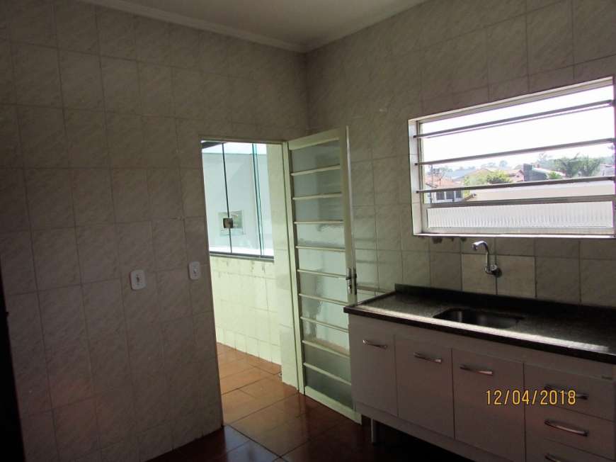Apartamento com 3 Quartos para Alugar, 7700 m² por R$ 748/Mês Vila Suíssa, Mogi das Cruzes - SP