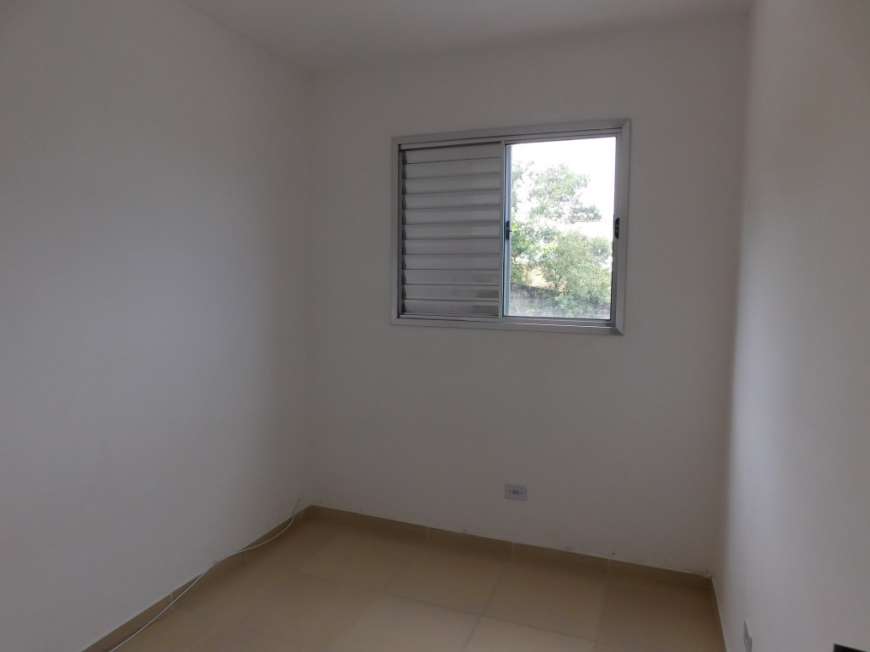 Apartamento com 2 Quartos para Alugar, 5100 m² por R$ 680/Mês Vila Suíssa, Mogi das Cruzes - SP