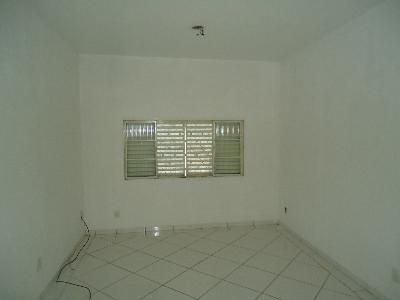 Casa com 3 Quartos à Venda, 194 m² por R$ 250.000 Primeiro de Março, Cuiabá - MT