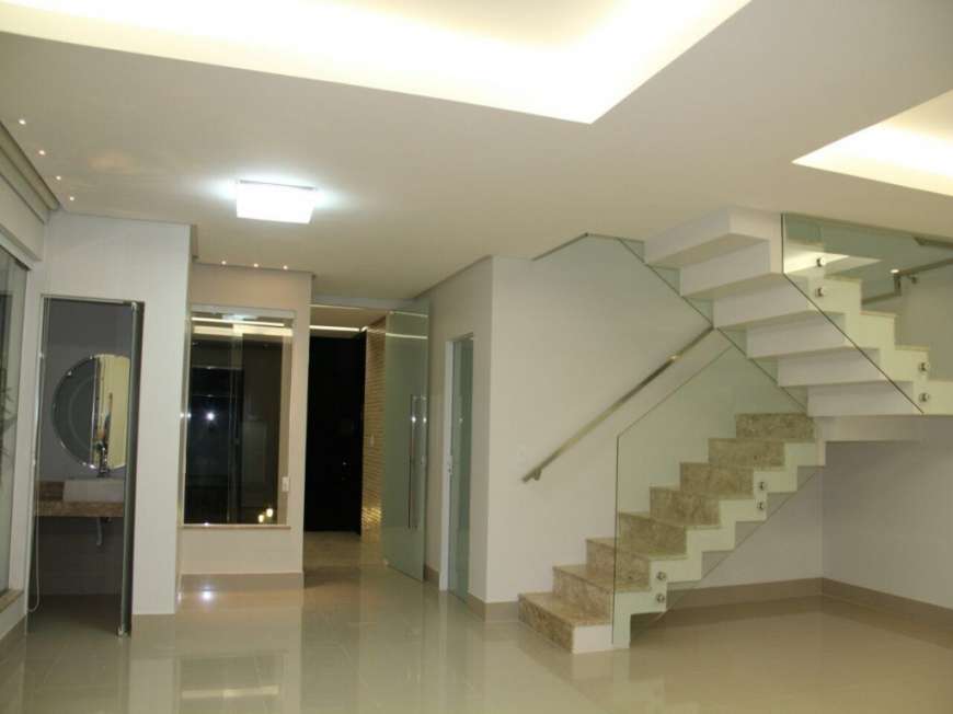 Casa de Condomínio com 4 Quartos à Venda, 299 m² por R$ 1.350.000 Flores, Manaus - AM