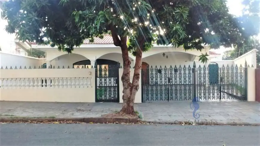 Casa com 3 Quartos para Alugar, 795 m² por R$ 3.500/Mês Avenida Talita Regazzini Verçosa - Ribeirânia, Ribeirão Preto - SP