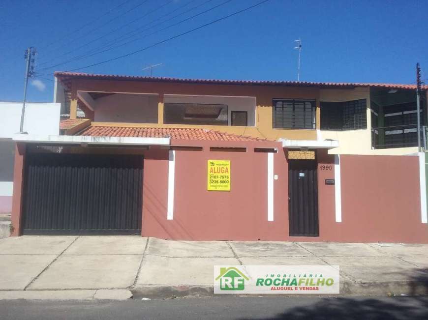 Casa com 3 Quartos para Alugar por R$ 2.600/Mês Rua Trinta e Um de Março - Ininga, Teresina - PI