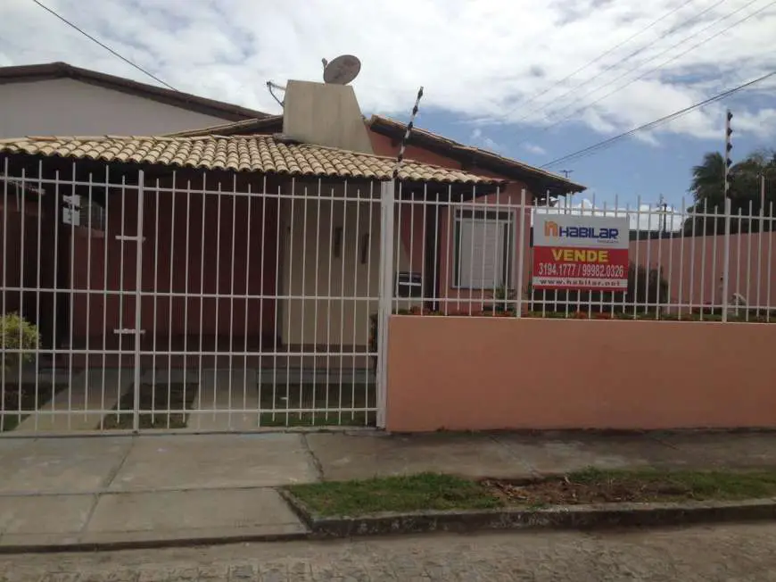 Casa com 3 Quartos à Venda, 86 m² por R$ 350.000 Rua José Oliveira Lima, 103 - Aeroporto, Aracaju - SE