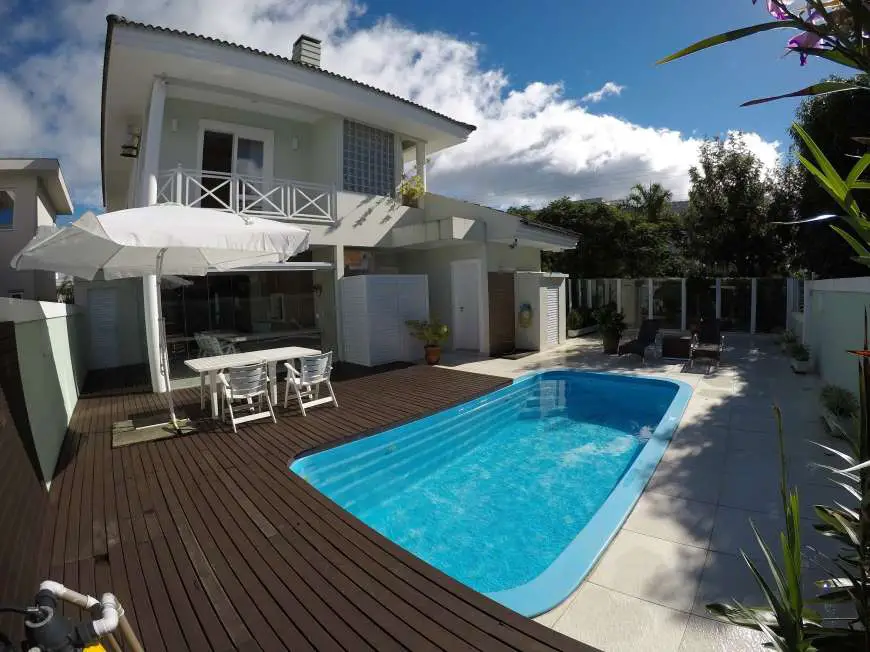 Casa com 4 Quartos para Alugar, 350 m² por R$ 800/Dia Rua dos Robaletes, 305 - Jurerê Internacional, Florianópolis - SC
