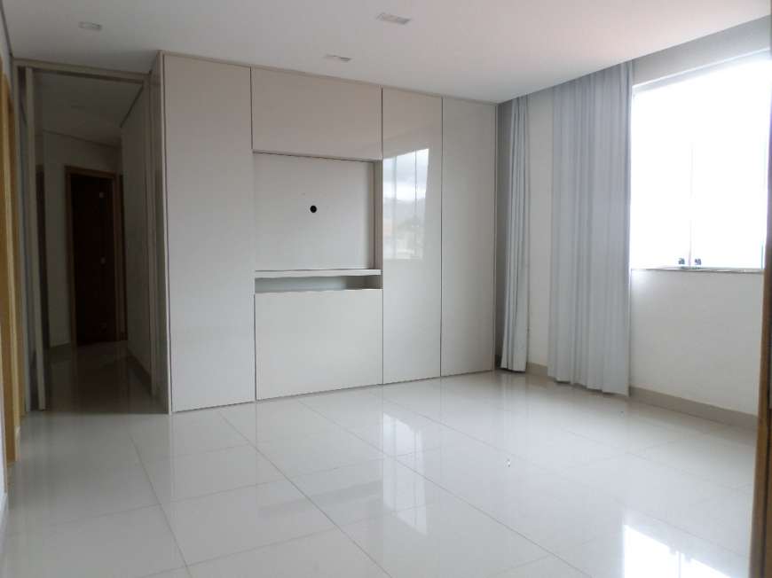 Apartamento com 3 Quartos à Venda, 80 m² por R$ 360.000 Rua Setecentos e Setenta e Cinco - Santa Cruz, Belo Horizonte - MG