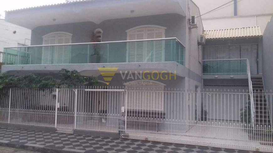 Casa com 4 Quartos à Venda, 242 m² por R$ 1.500.000 Rua 800 - Centro, Balneário Camboriú - SC
