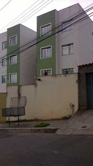 Apartamento com 3 Quartos à Venda, 60 m² por R$ 220.000 Petrópolis, Belo Horizonte - MG