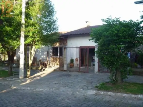 Casa com 3 Quartos à Venda, 180 m² por R$ 795.000 Rua Vereador Otto Scheifler, 314 - Desvio Rizzo, Caxias do Sul - RS