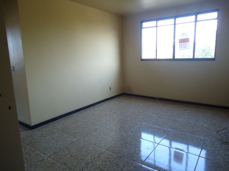 Apartamento com 3 Quartos para Alugar, 70 m² por R$ 800/Mês Avenida Saramenha - Guarani, Belo Horizonte - MG
