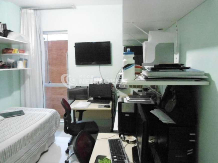 Apartamento com 3 Quartos à Venda, 157 m² por R$ 350.000 Aeroporto, Belo Horizonte - MG