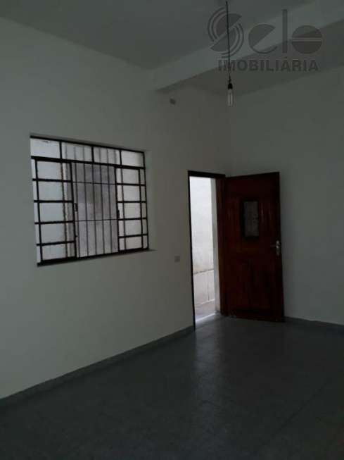 Casa com 2 Quartos para Alugar, 100 m² por R$ 1.000/Mês Vila Arcádia, São Paulo - SP