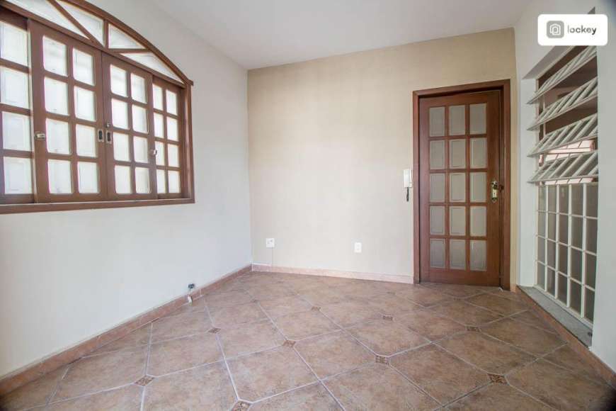 Casa com 3 Quartos para Alugar, 153 m² por R$ 2.900/Mês Rua Turfa, 400 - Prado, Belo Horizonte - MG