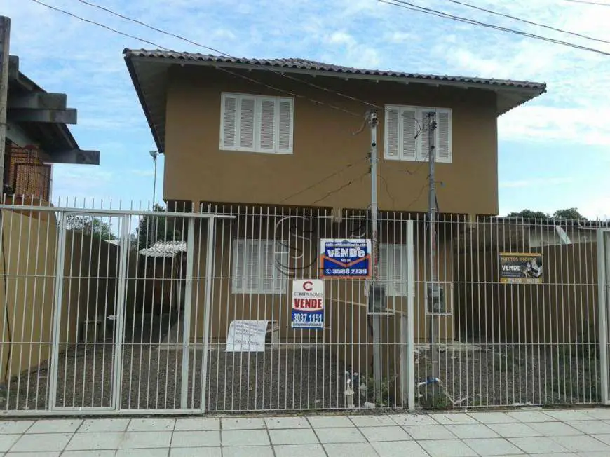 Casa com 2 Quartos à Venda, 83 m² por R$ 254.400 Feitoria, São Leopoldo - RS