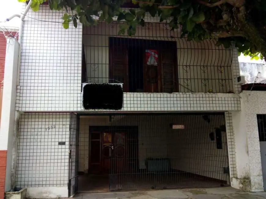 Casa com 5 Quartos à Venda, 400 m² por R$ 1.500.000 Rua dos Pariquis, 1388 - Batista Campos, Belém - PA