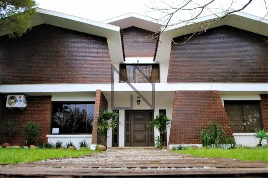 Casa com 5 Quartos à Venda, 800 m² por R$ 2.500.000 Patronato, Santa Maria - RS