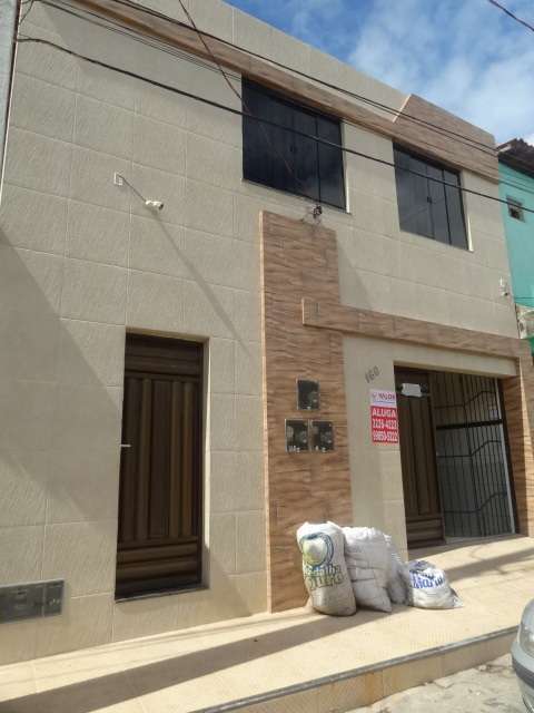 Casa com 3 Quartos à Venda por R$ 350.000 Industrial, Aracaju - SE