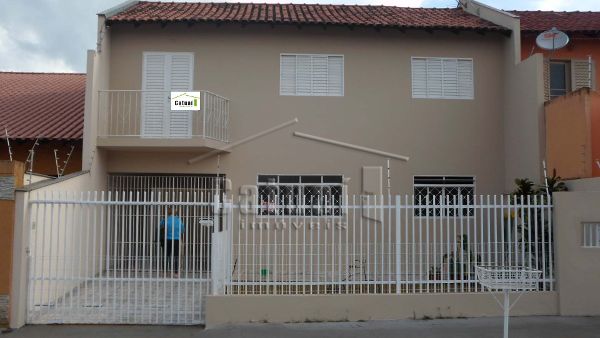 Sobrado com 3 Quartos à Venda, 140 m² por R$ 300.000 Rua Anhangüera, 26 - Antares, Londrina - PR