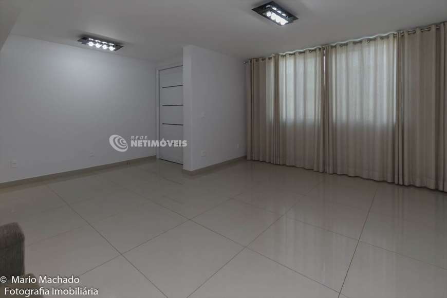 Casa com 5 Quartos à Venda, 423 m² por R$ 1.450.000 Santa Helena, Belo Horizonte - MG