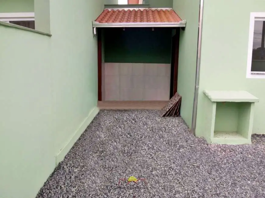 Sobrado com 2 Quartos à Venda, 72 m² por R$ 250.000 Espinheiros, Joinville - SC