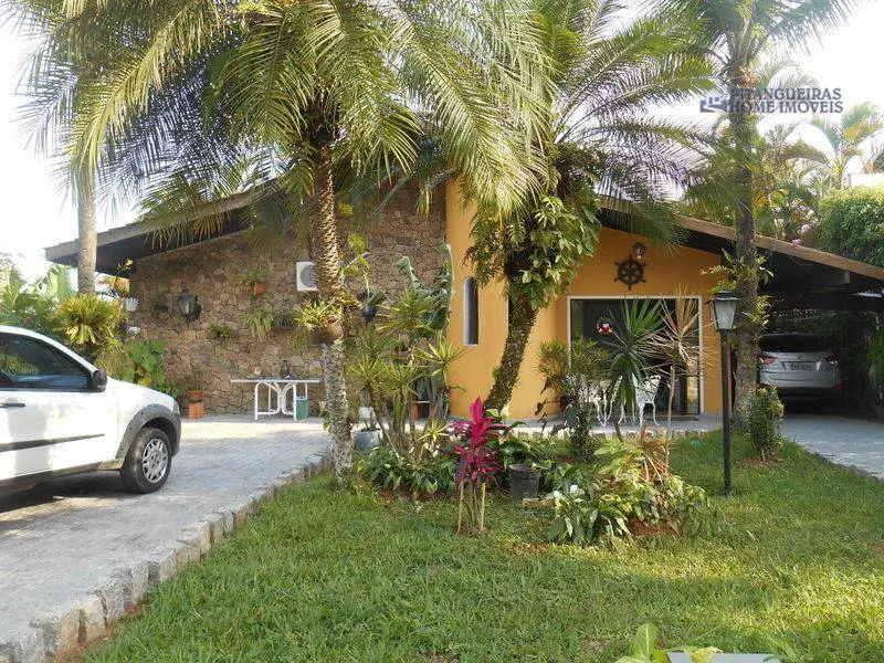 Casa de Condomínio com 5 Quartos à Venda, 500 m² por R$ 1.550.000 Avenida Dois - Enseada, Guarujá - SP