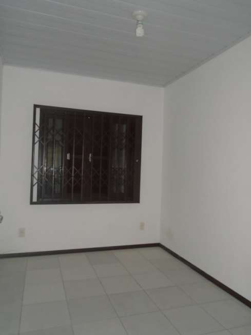 Casa com 4 Quartos para Alugar, 107 m² por R$ 1.800/Mês Rua José Boiteux, 428 - Glória, Joinville - SC