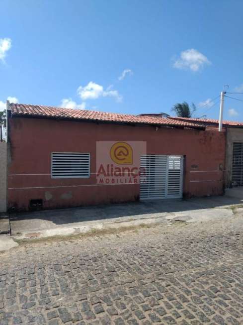 Casa com 3 Quartos à Venda, 200 m² por R$ 200.000 Lagoa Azul, Natal - RN