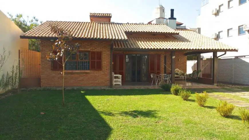 Casa com 4 Quartos para Alugar por R$ 800/Dia Rua Professor Manoel do Lago Almeida - Jurerê, Florianópolis - SC